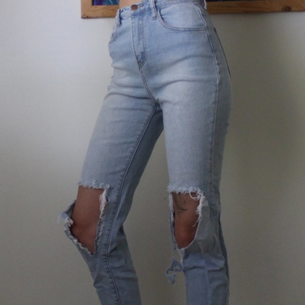 Distressed Light Wash Long Jeans